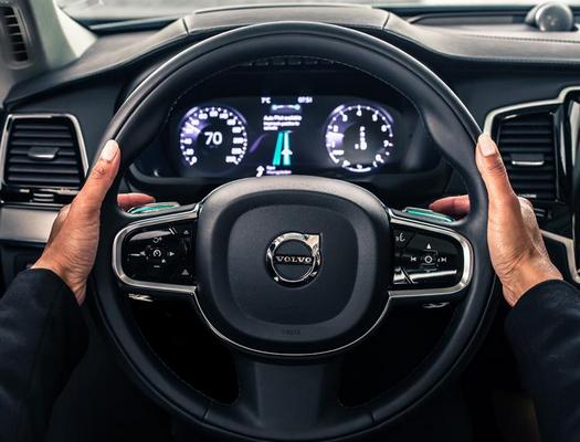 интерфейс Volvo для автомобилей с автопилотом